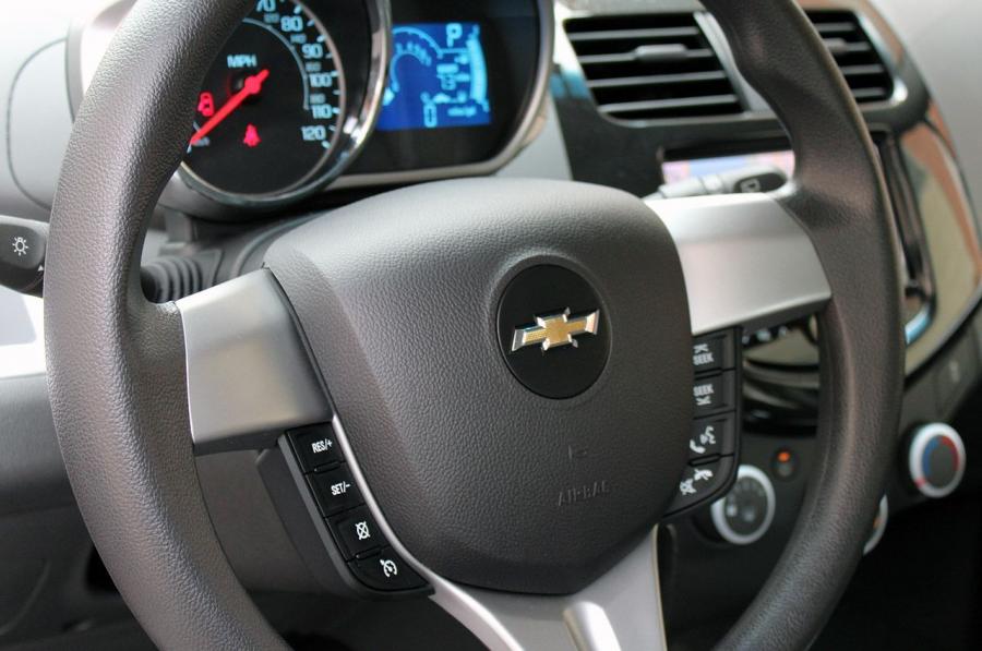  Chevrolet Spark 2013 года  (фото 27 из 204)